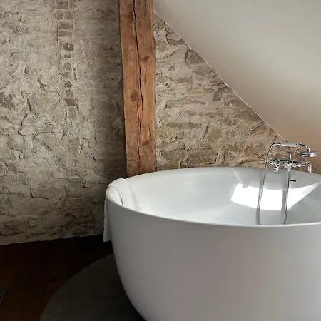 Apartamento Eksklusiivne Butiikspaa Koos Nelja Sviidiga, Ideaalne Erilisteks Koosviibimisteks *