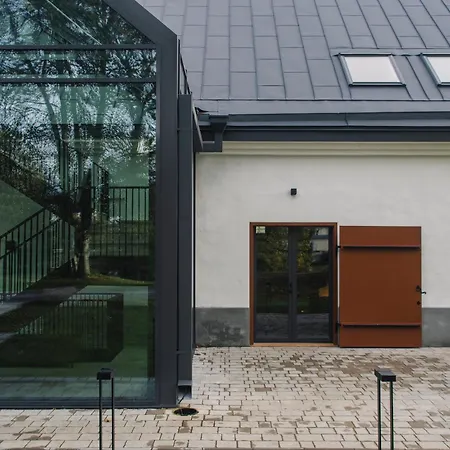 Eksklusiivne Butiikspaa Koos Nelja Sviidiga, Ideaalne Erilisteks Koosviibimisteks Apartamento